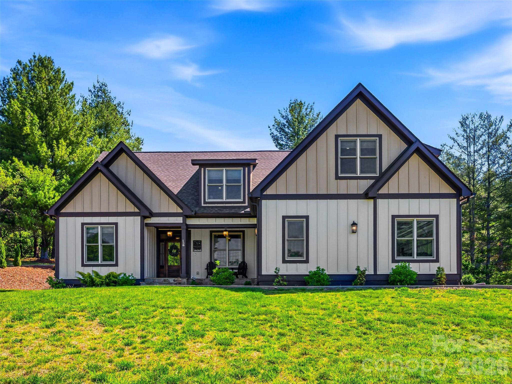 158 Trellem TRL, Hendersonville, NC 28739