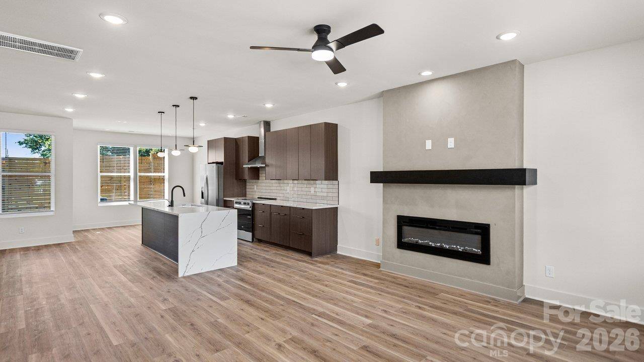 2093 Custer ST, Charlotte, NC 28216