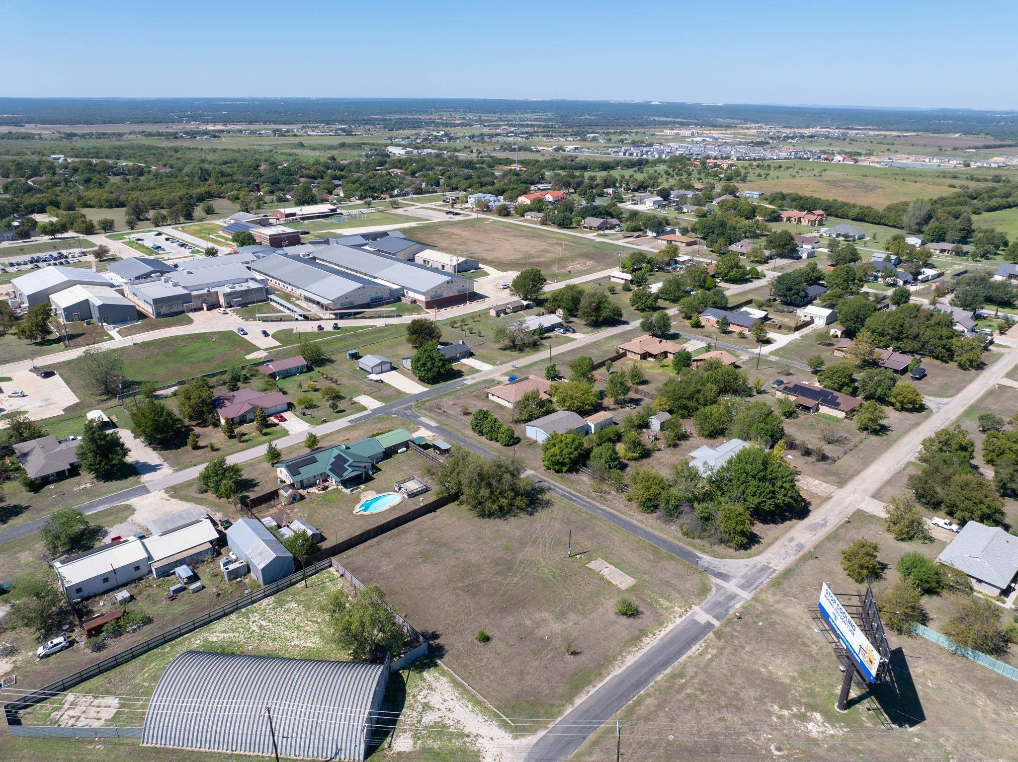 111 N 9th ST, Jarrell, TX 76537