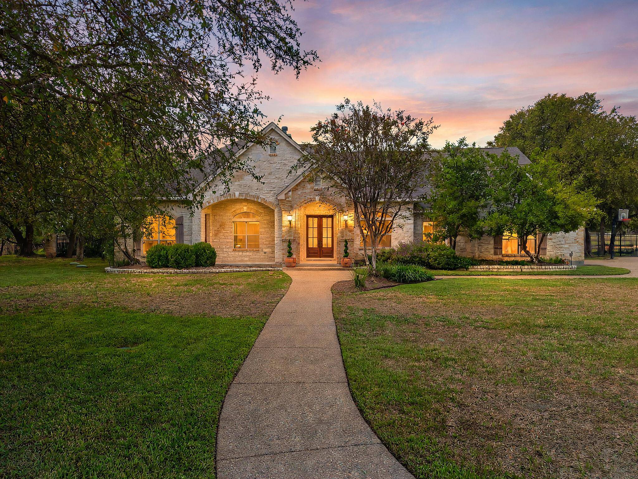 701 Highland Spring LN, Georgetown, TX 78633