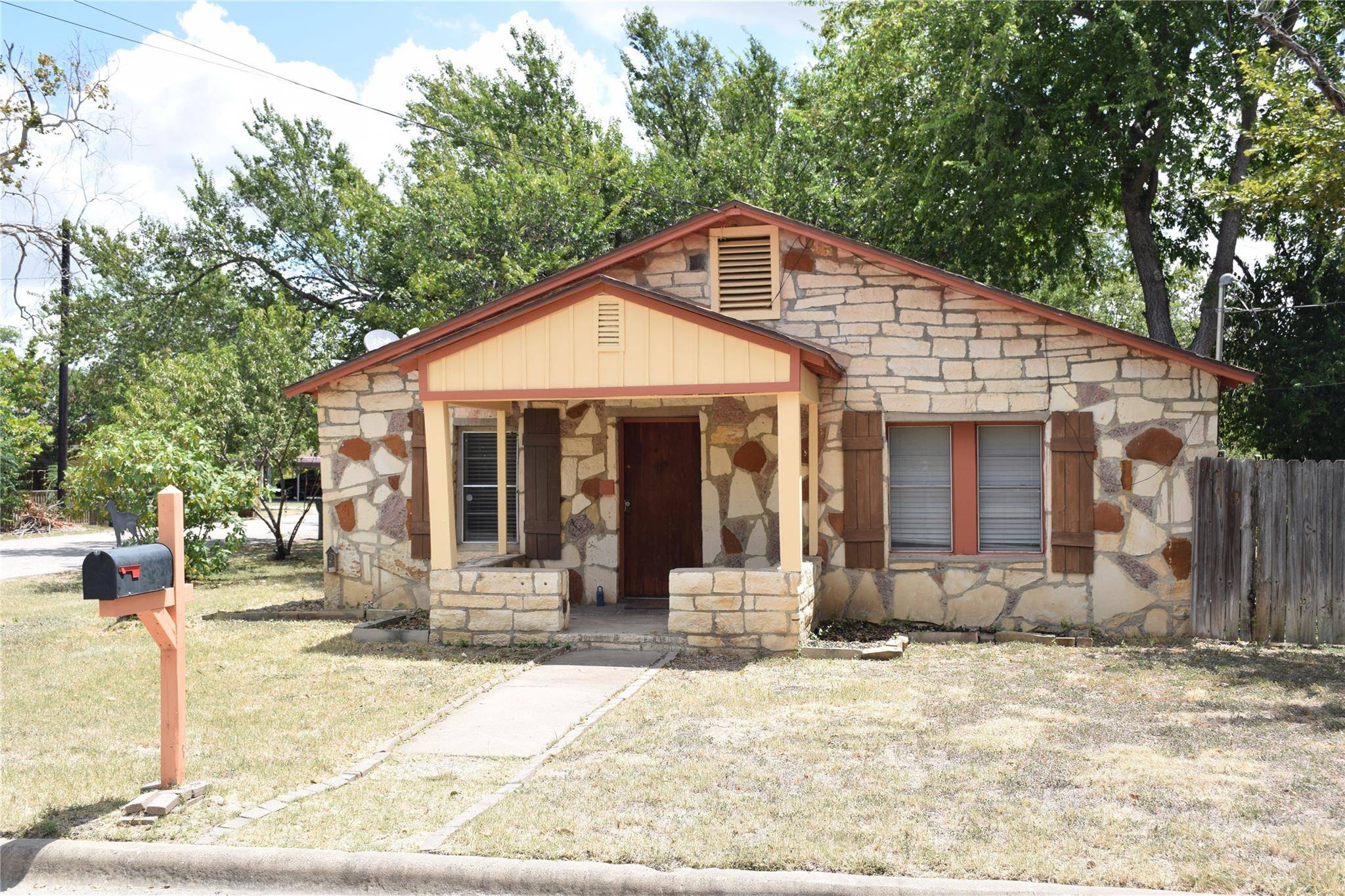 1601 Pine ST, Georgetown, TX 78626