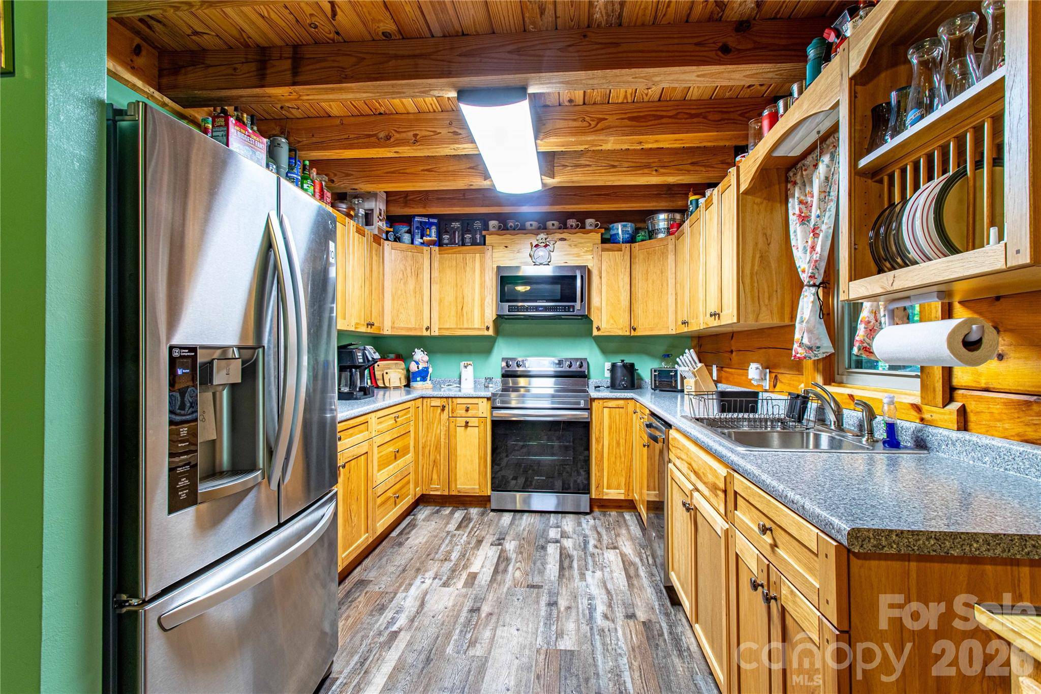 153 Montgomery Place LN, Zirconia, NC 28790
