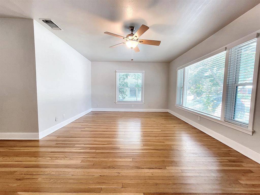 1009 E 38 1/2 ST #B, Austin, TX 78751