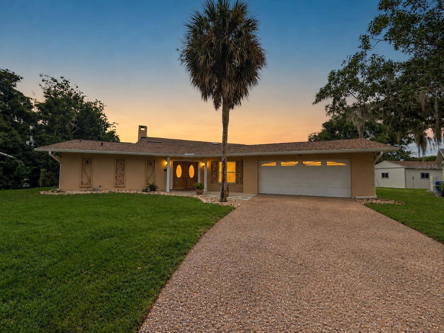 1627 CANAL CT, Tavares, FL 32778
