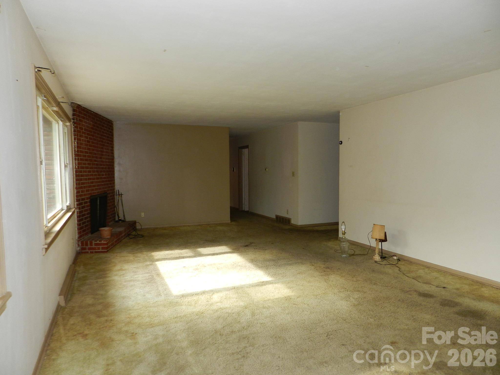 25 Chateau PL, Asheville, NC 28805