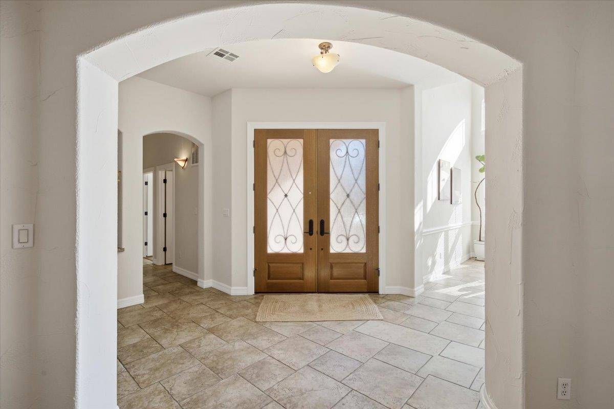 2708 Springwood LN, Georgetown, TX 78628