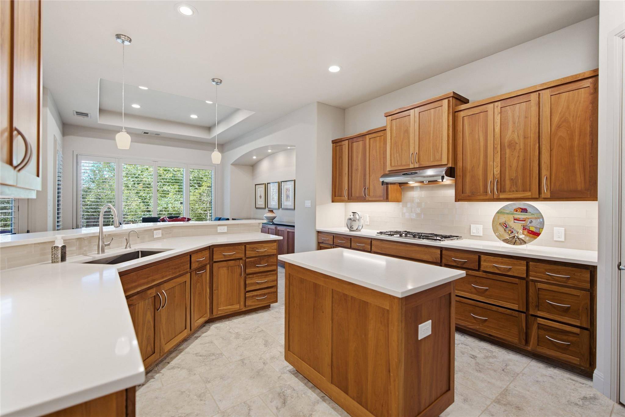 321 Jack Nicklaus DR, Lakeway, TX 78738