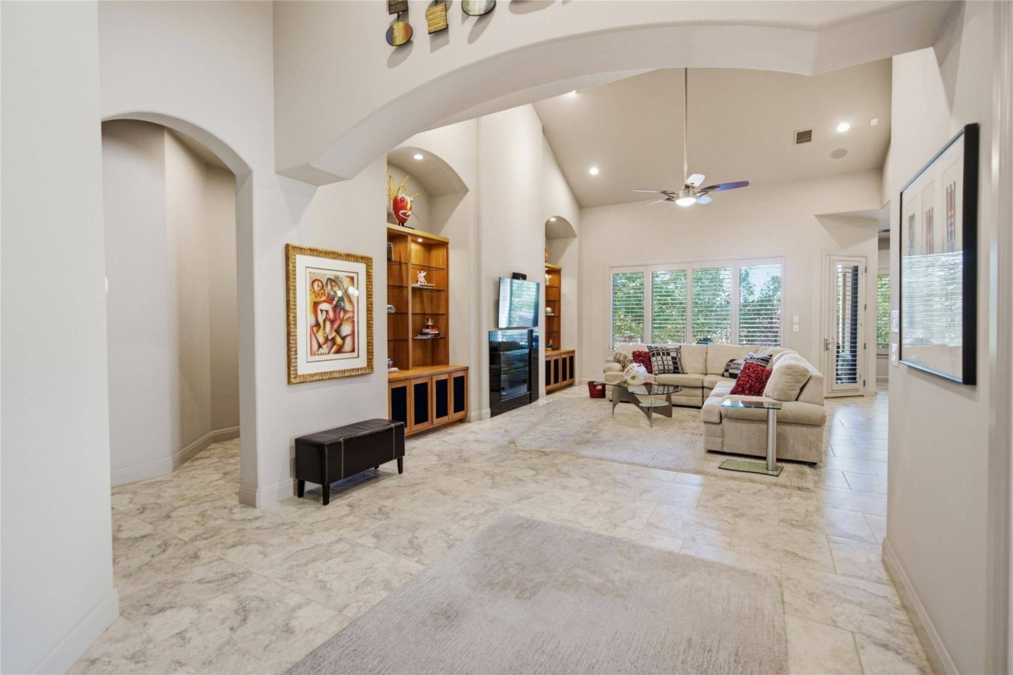 321 Jack Nicklaus DR, Lakeway, TX 78738