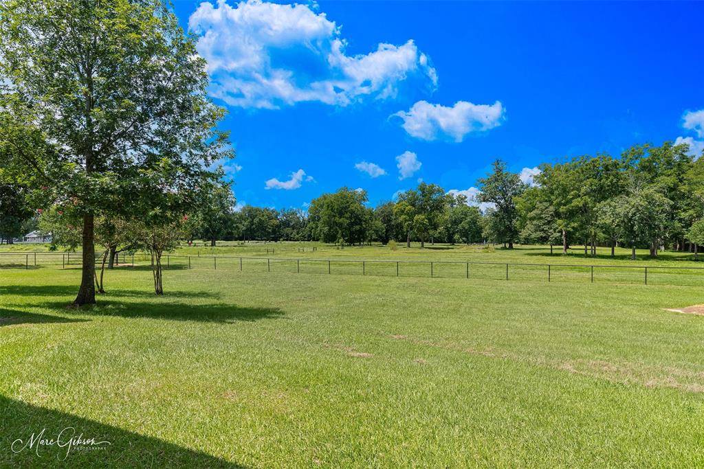 2675 Swan Lake Road, Bossier City, LA 71111