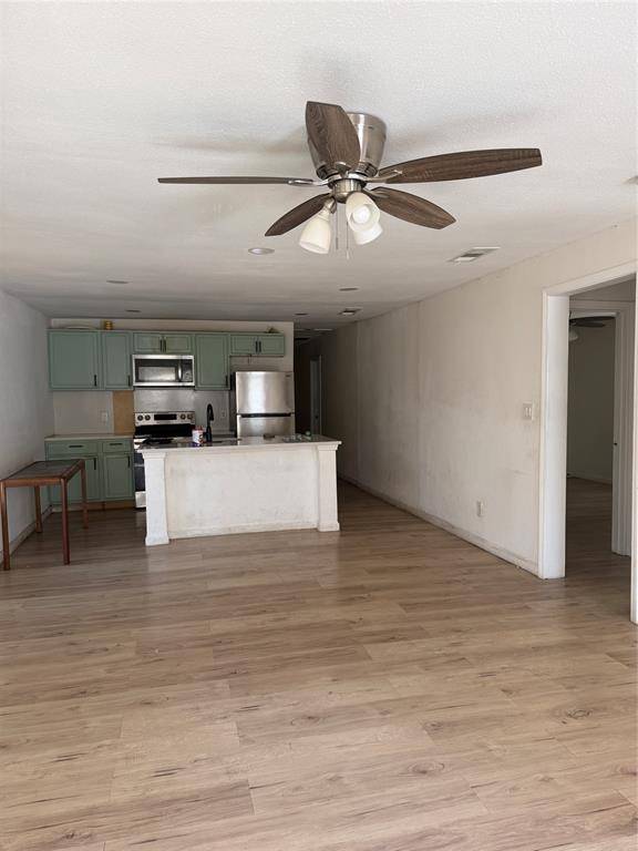 2925 Lenway Street, Dallas, TX 75215