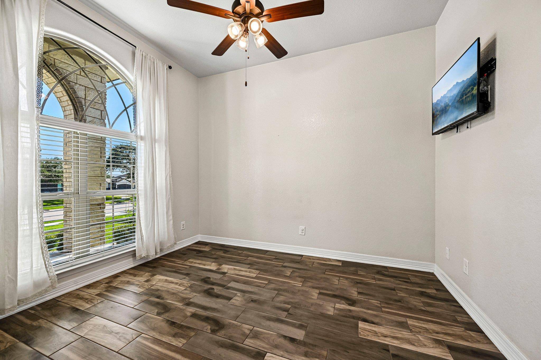 8302 Ginny LN, Killeen, TX 76542