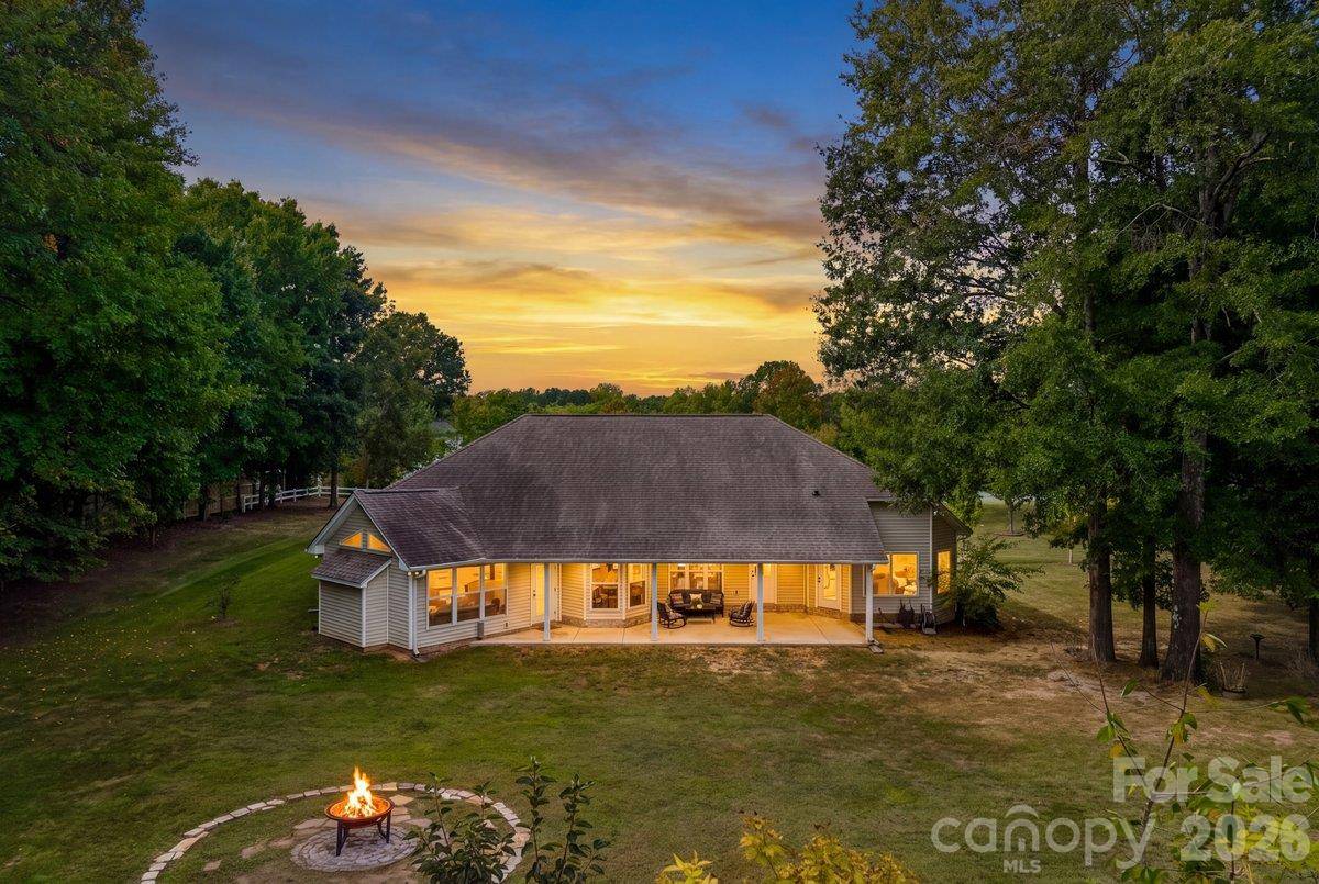 5329 Kuykendall RD, Charlotte, NC 28270