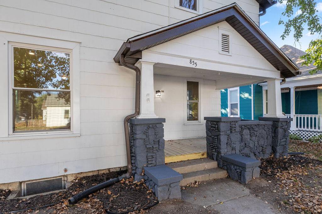 855 S Broadway AVE, Springfield, MO 65806