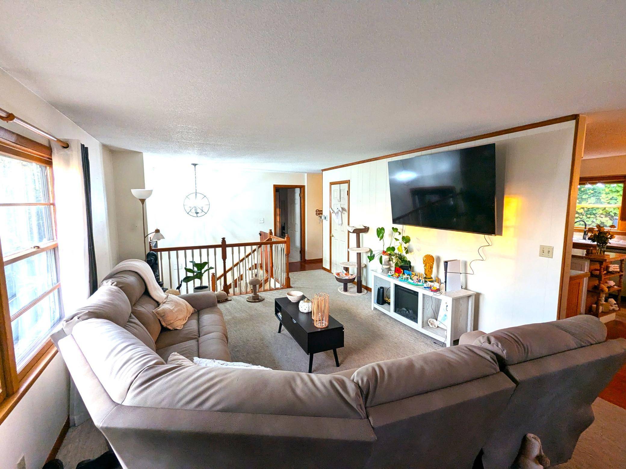 3205 Cliffside DR, La Crosse, WI 54601