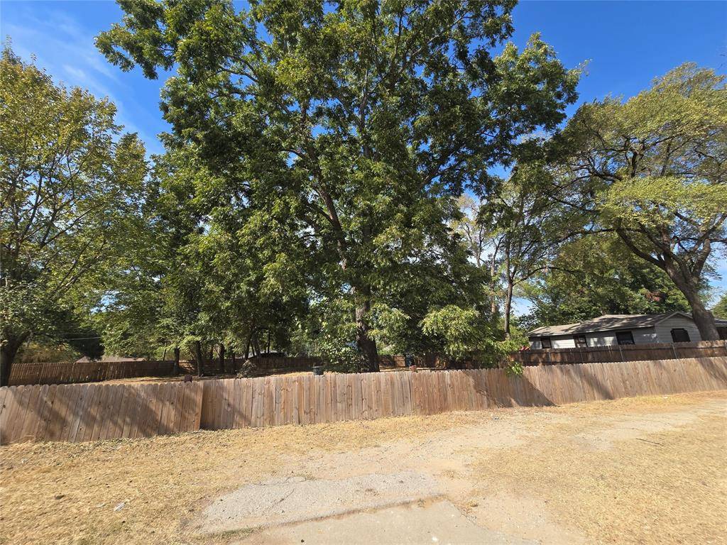 8019 Kiska Street, Dallas, TX 75216