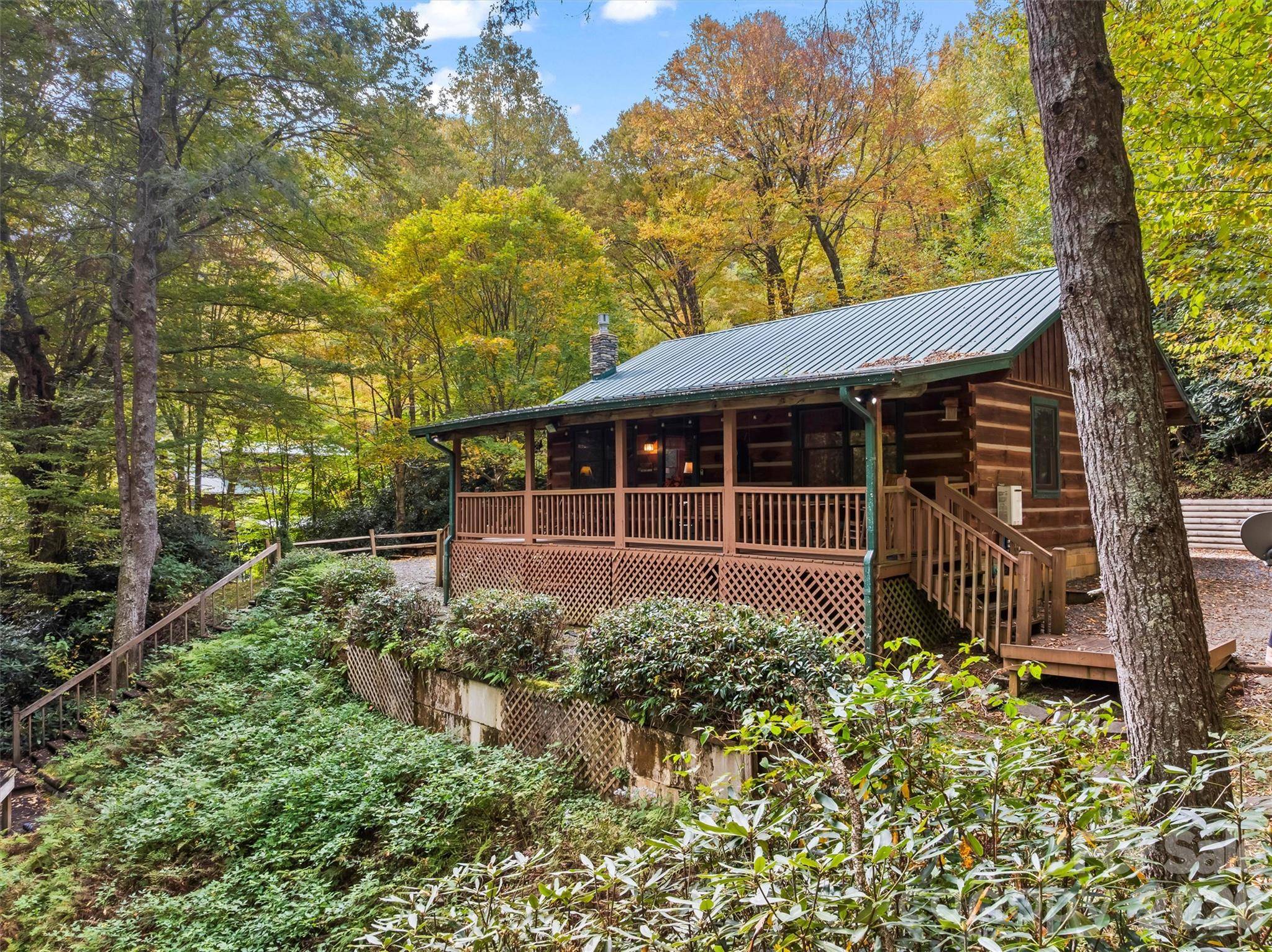 758 Mashstomp RD, Maggie Valley, NC 28751