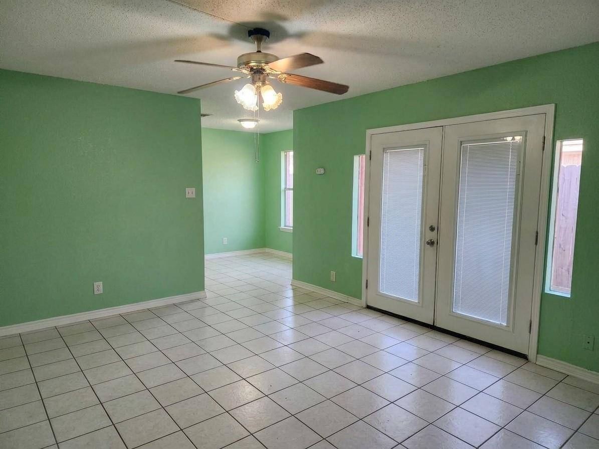 2600 Penny LN #116, Austin, TX 78757