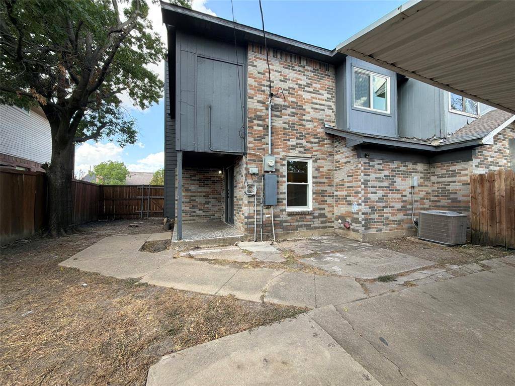 832 Brockden Drive, Mesquite, TX 75149