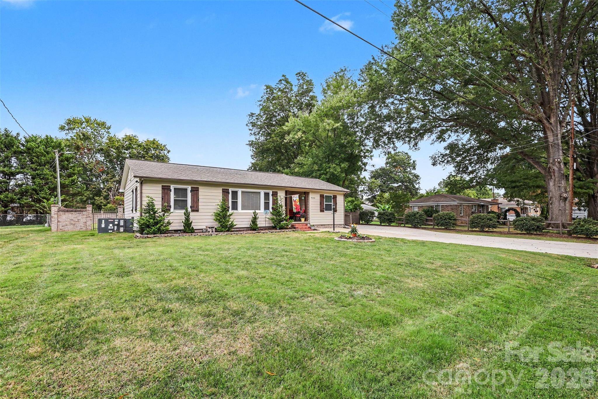 9202 Elgin DR, Charlotte, NC 28214