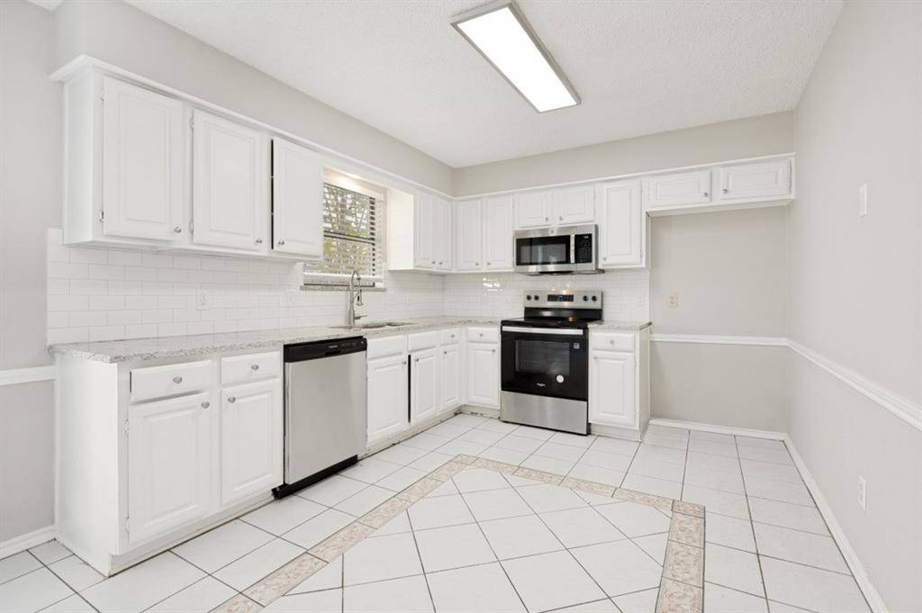 2013 Arles Lane, Carrollton, TX 75007