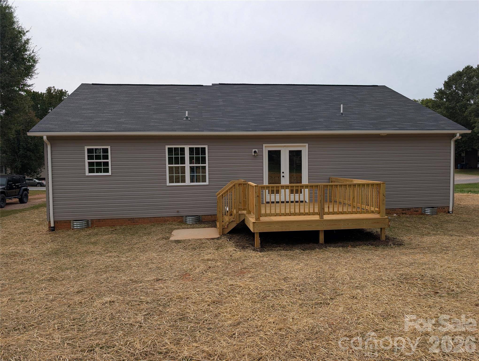 2746 Magnolia ST, Conover, NC 28613