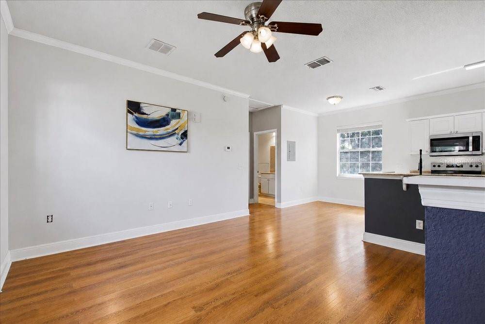 341 SOUTHERN PECAN CIR #202, Winter Garden, FL 34787