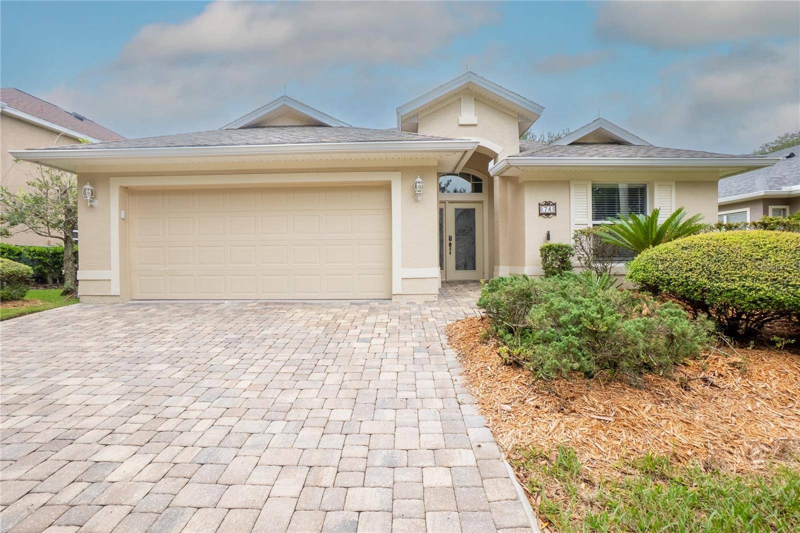74 SOUTHLAKE DR, Palm Coast, FL 32137
