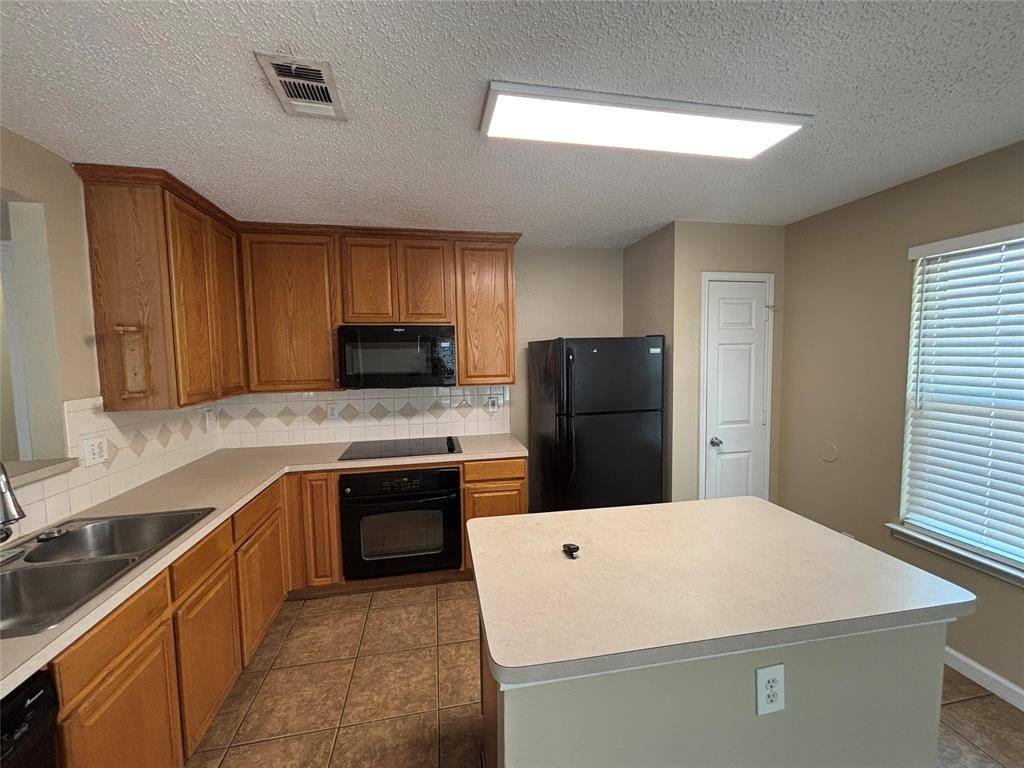 3405 Desert Mesa Road, Fort Worth, TX 76262