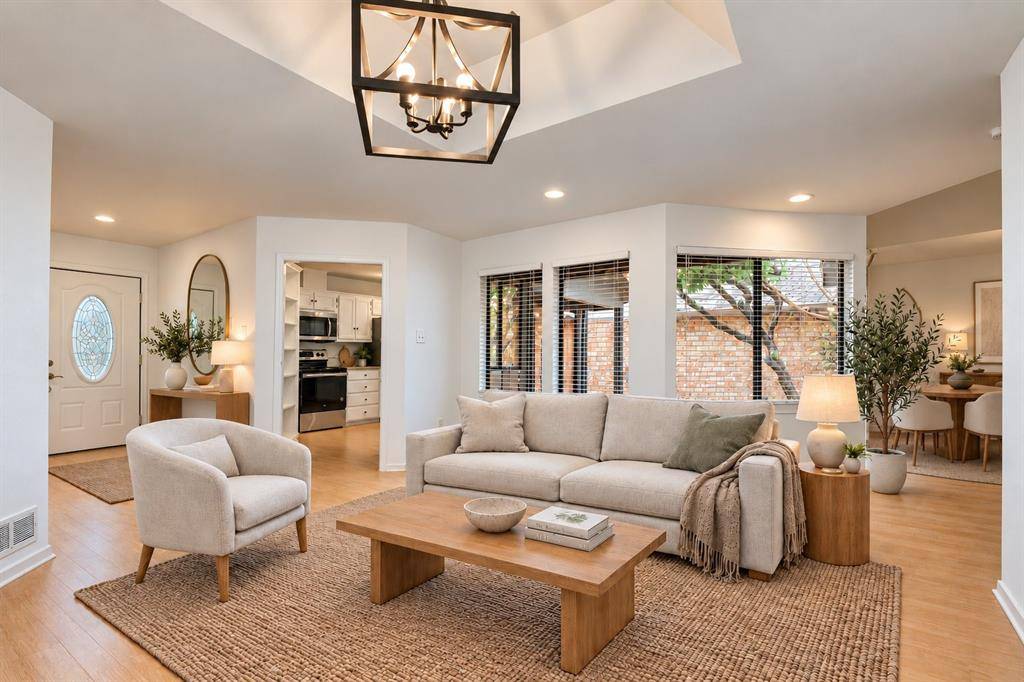2713 Belmeade Drive, Carrollton, TX 75006