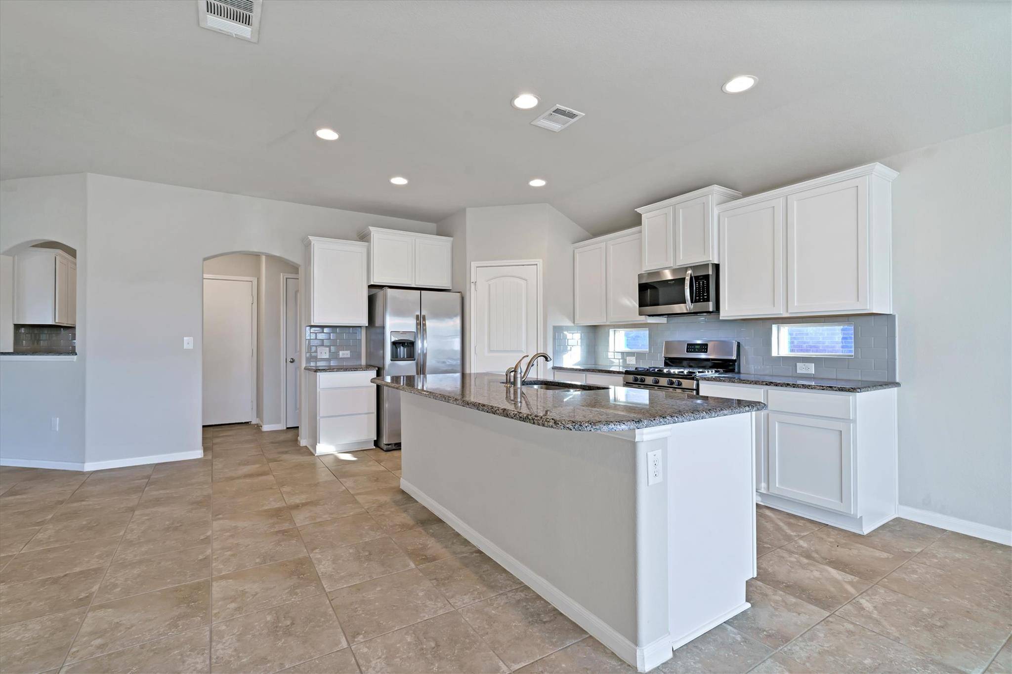 1900 Mexia DR, Round Rock, TX 78664