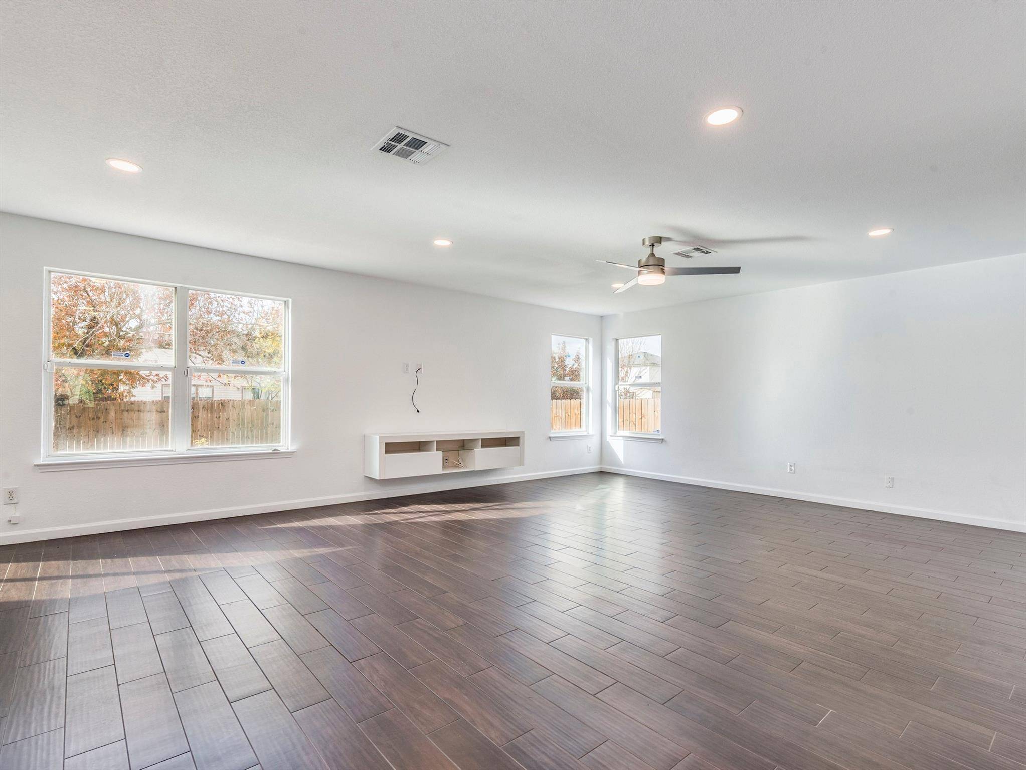 12825 Sexson Ridge CV, Del Valle, TX 78617