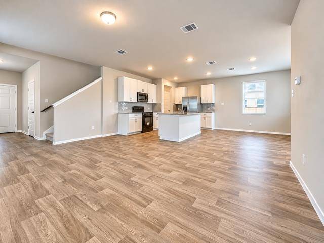 362 Golden Paint TRL, Liberty Hill, TX 78642