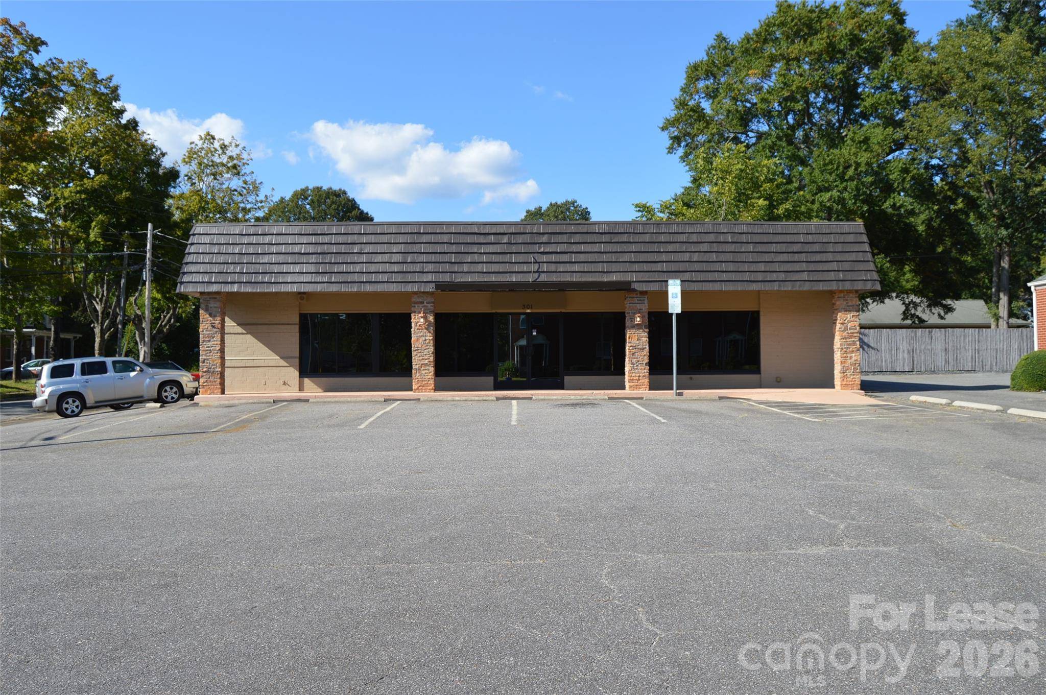 301 Front ST, Statesville, NC 28677