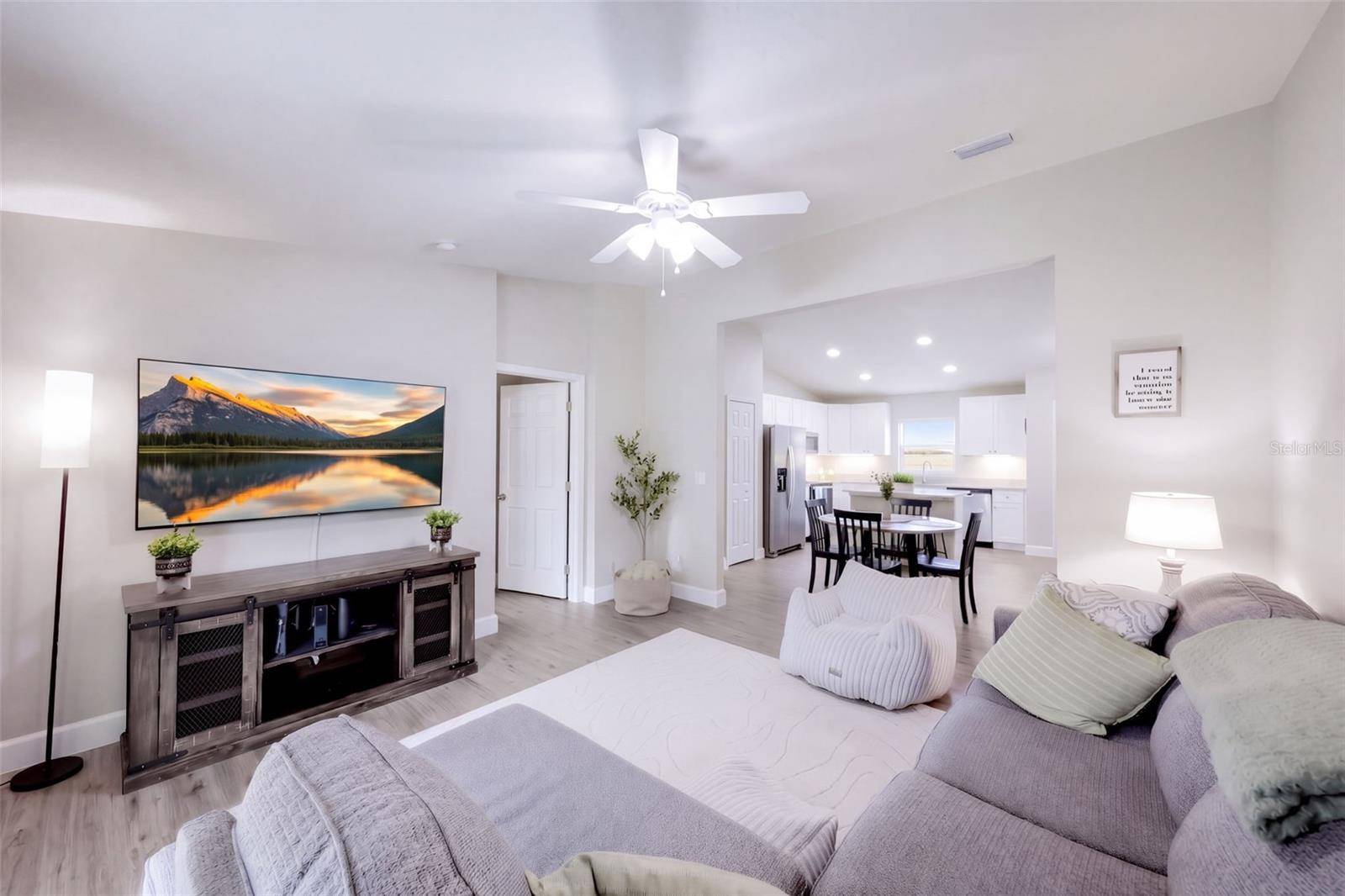 330 W ELM DR, Orange City, FL 32763