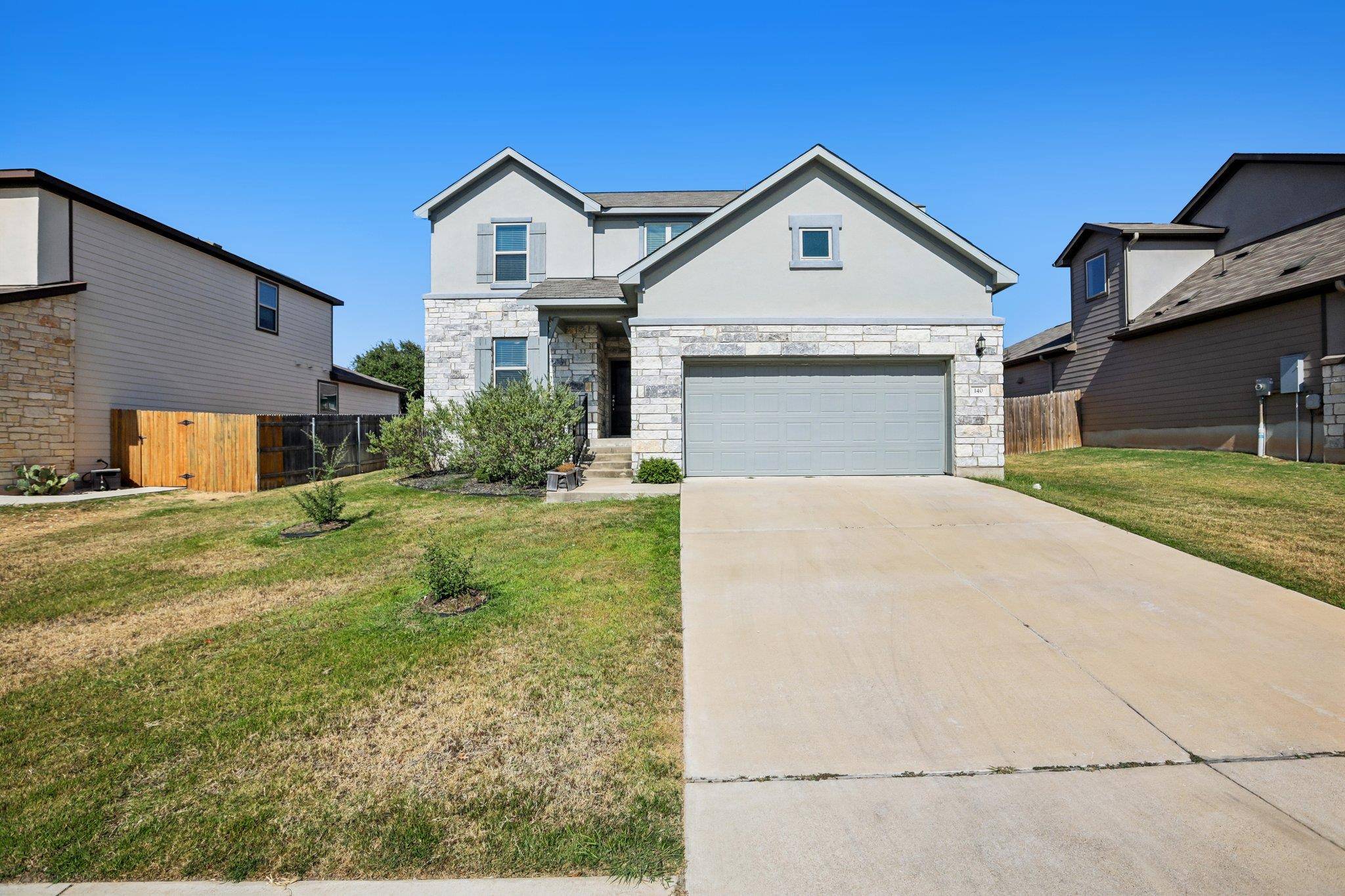 140 Limonite LN, Liberty Hill, TX 78642