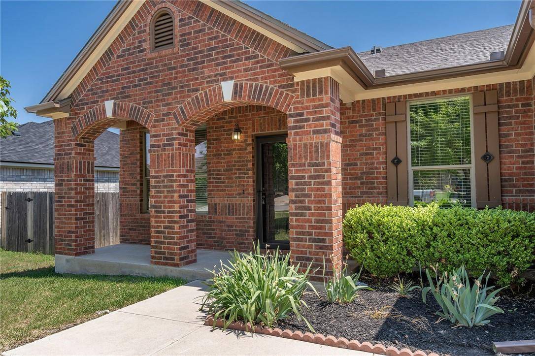 2116 Woodway DR, Leander, TX 78641