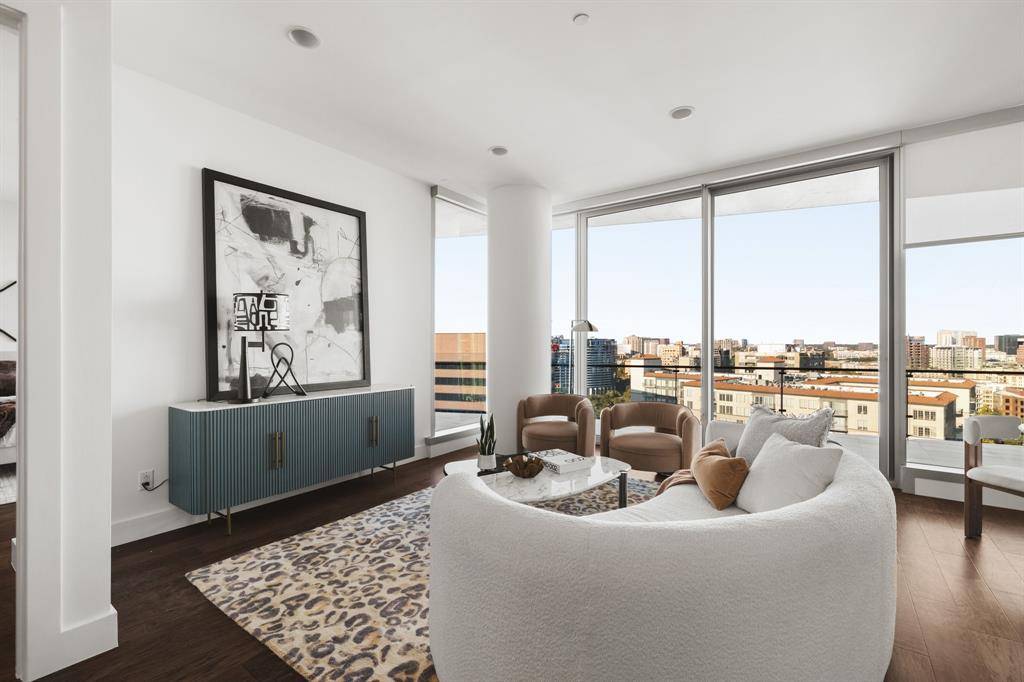 3130 N Harwood Street #1805, Dallas, TX 75201