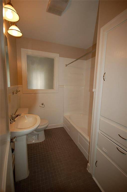 907 E 38th ST #A, Austin, TX 78705
