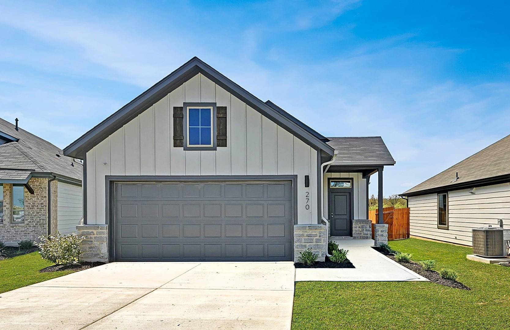 270 Bendecido LOOP, Elgin, TX 78621