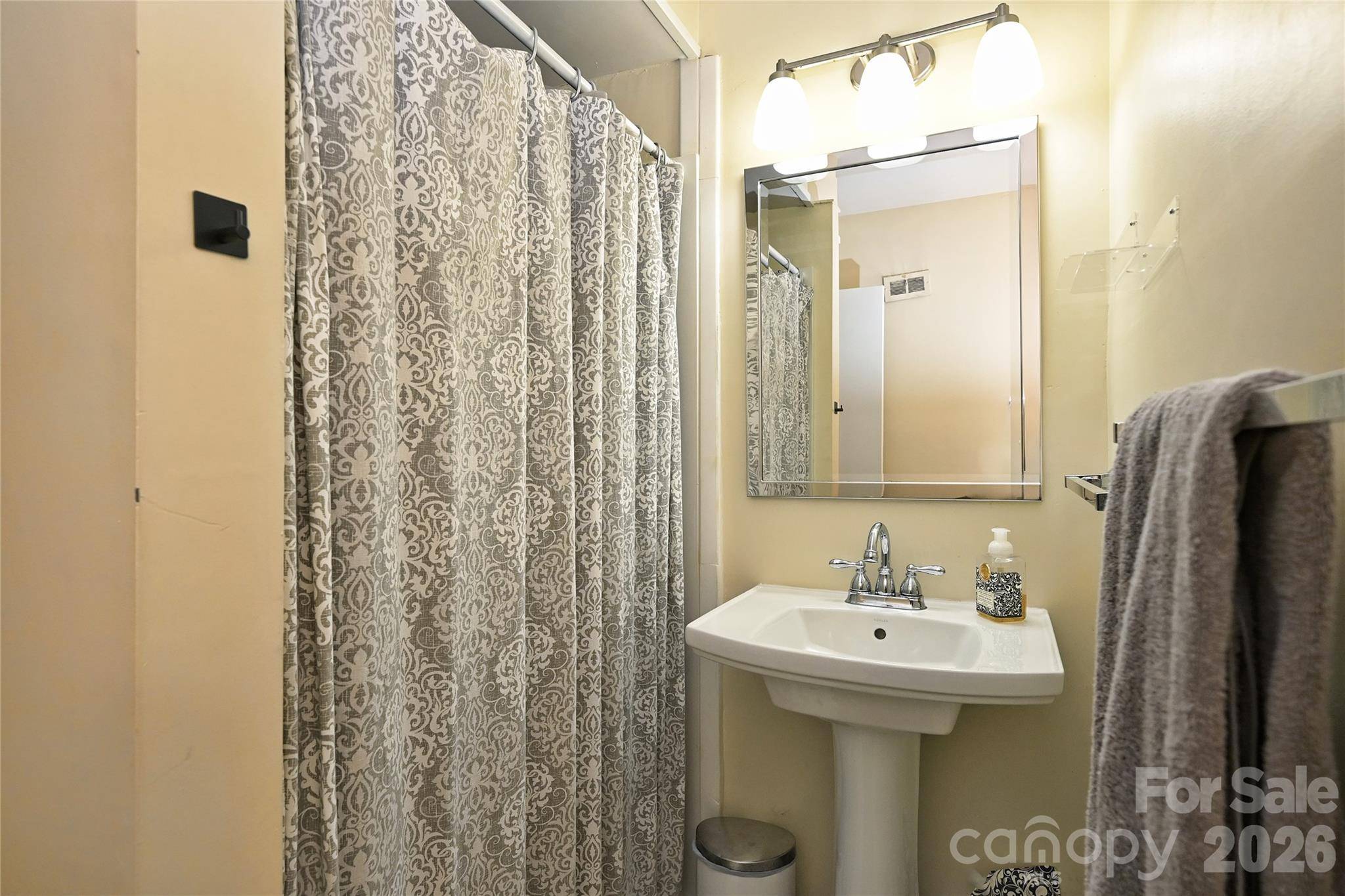5801 Fairview RD, Charlotte, NC 28209