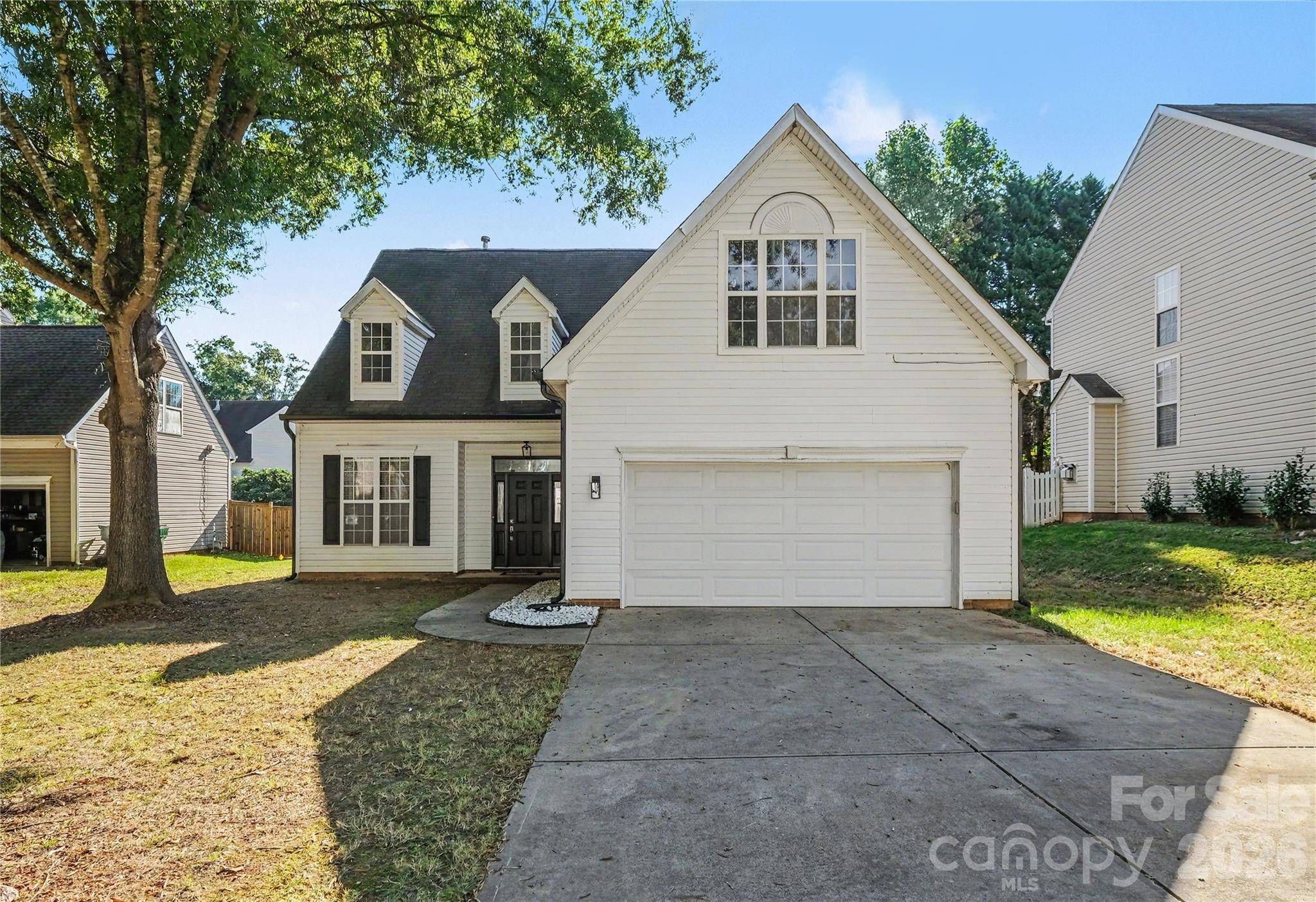 8030 Shiny Meadow DR, Charlotte, NC 28215