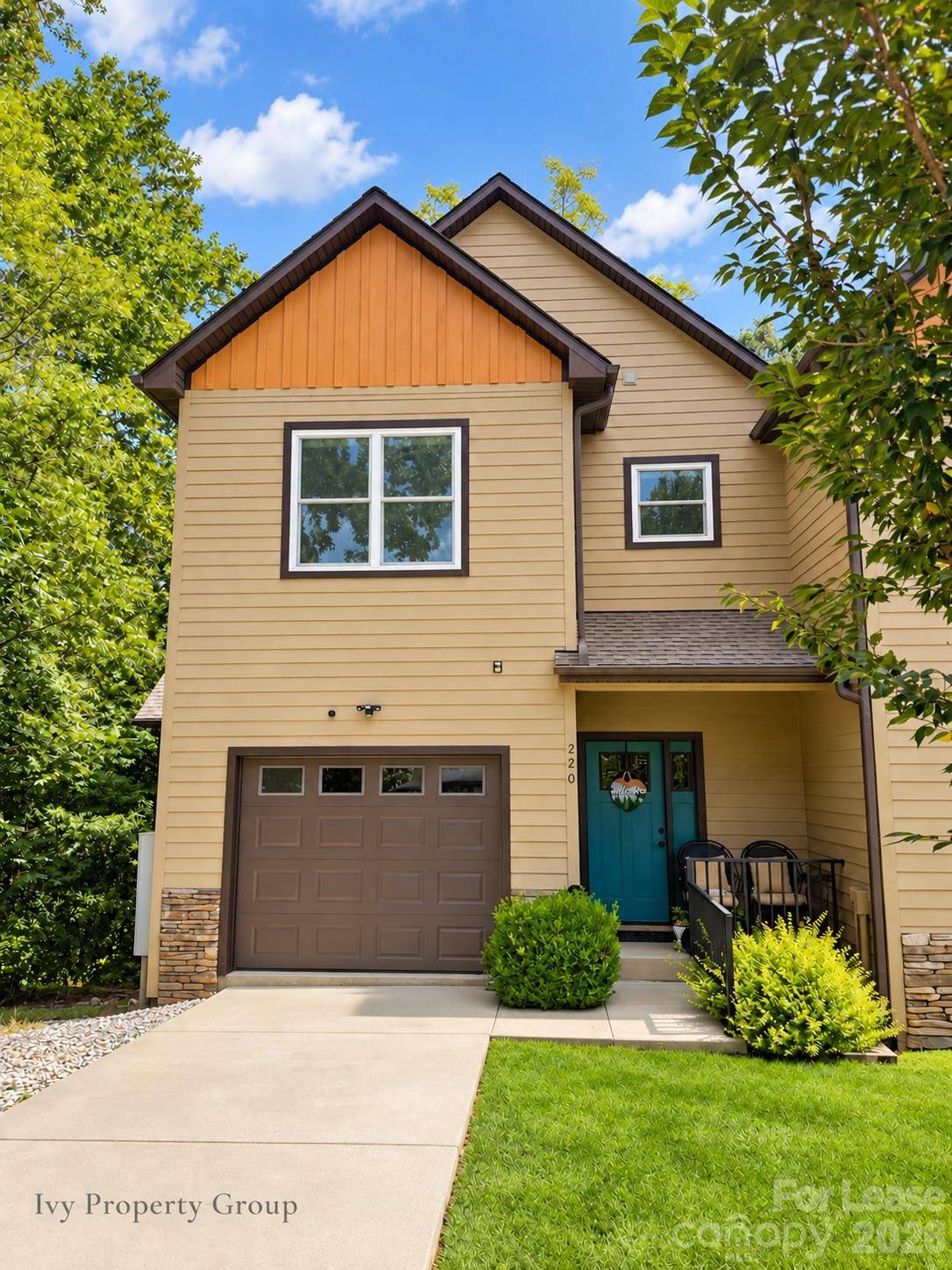 220 Rainbow TER, Black Mountain, NC 28711