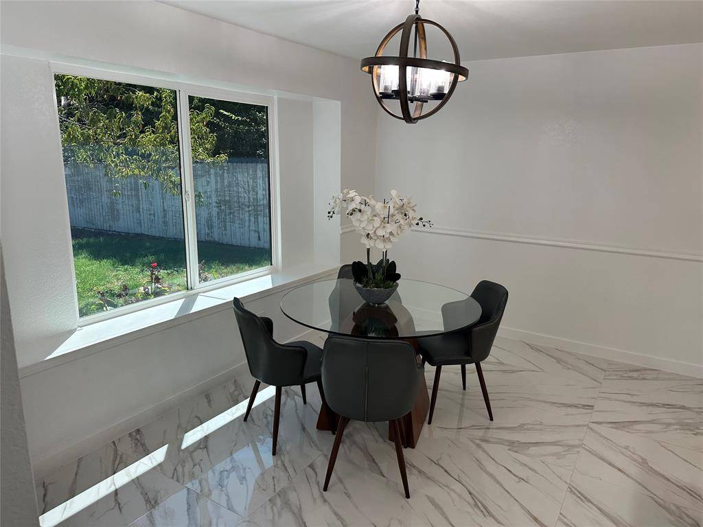 841 Collins Boulevard, Cedar Hill, TX 75104