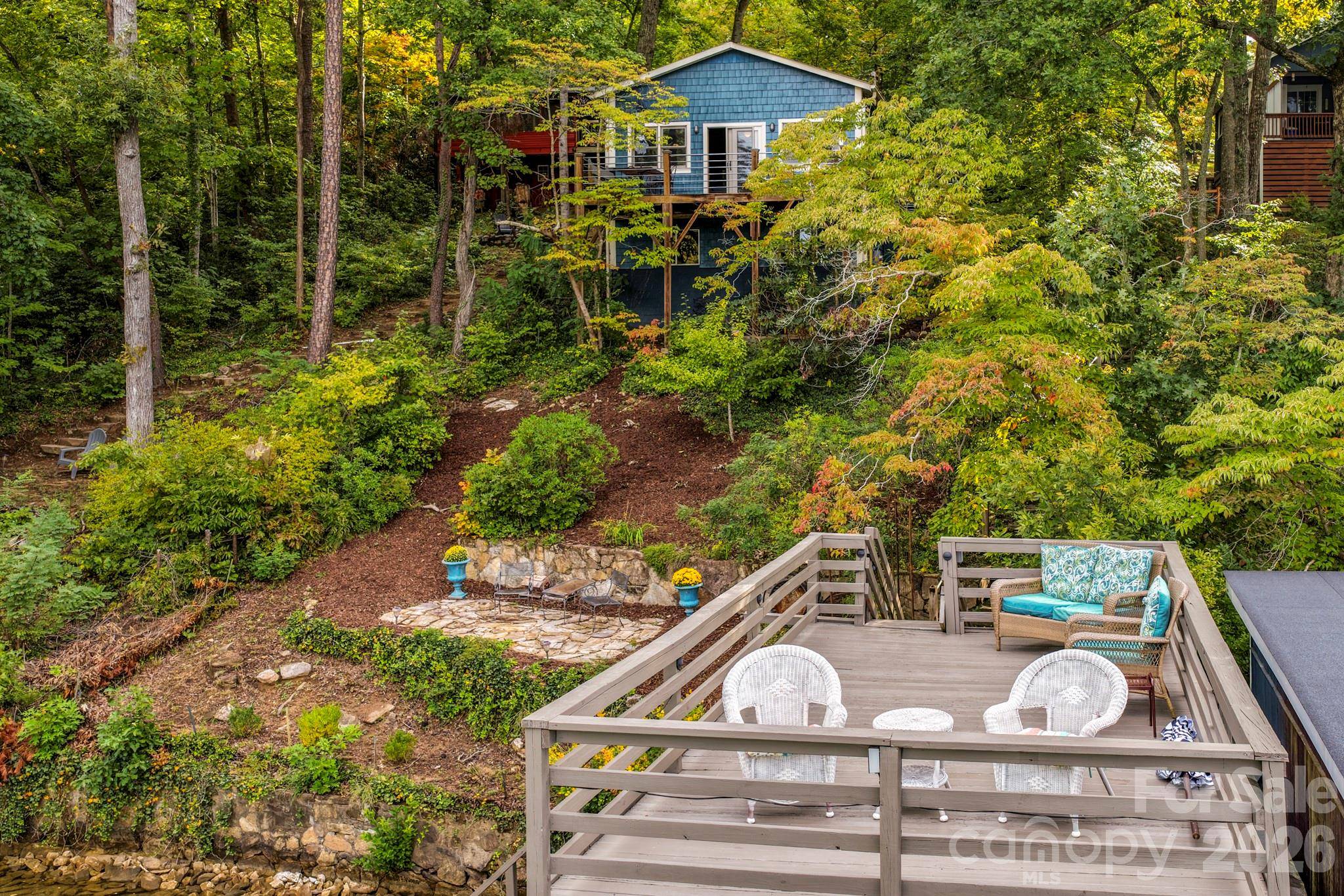 134 Neighborly DR, Lake Lure, NC 28746