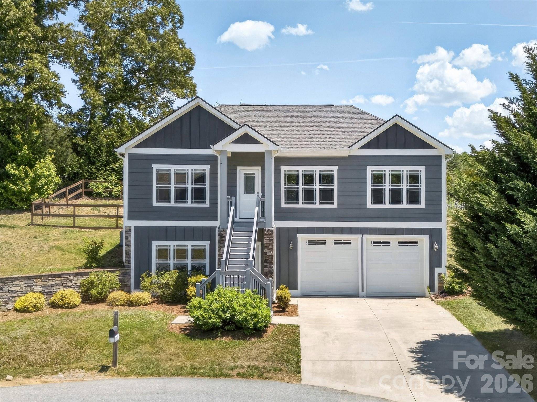 133 Asher LN, Etowah, NC 28729