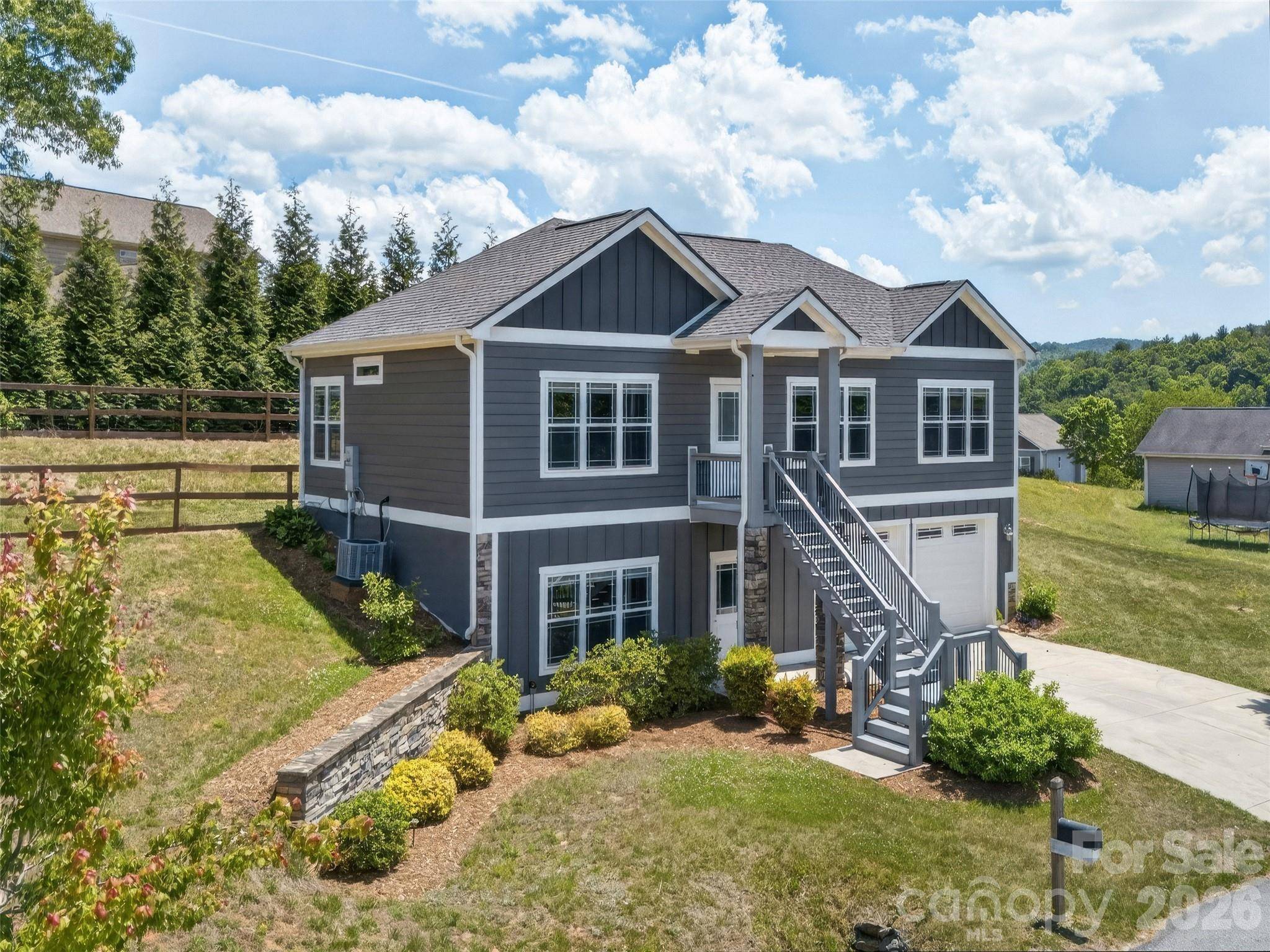 133 Asher LN, Etowah, NC 28729