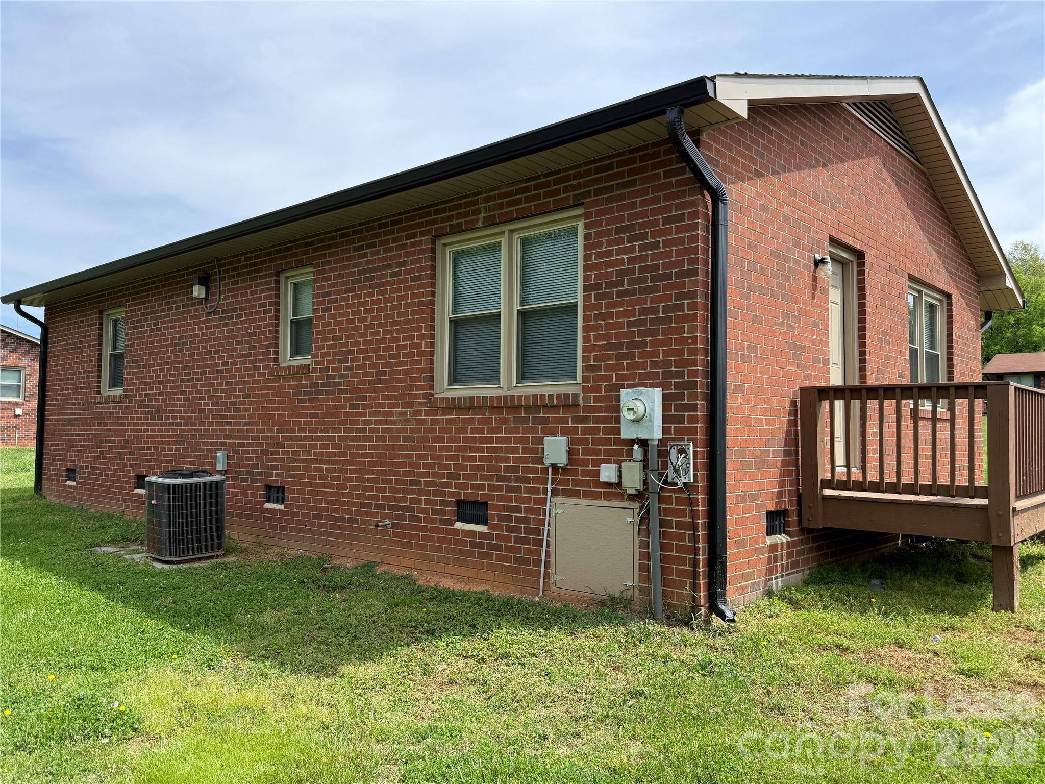 1220 Rickert ST, Statesville, NC 28677