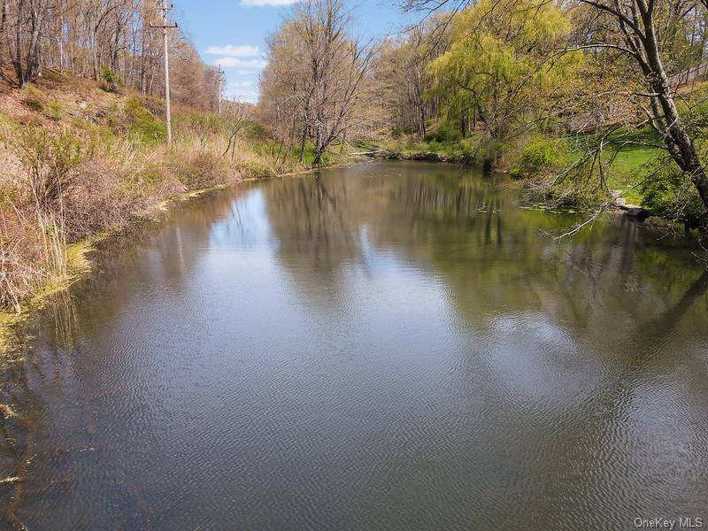 54 Cross Pond RD, Pound Ridge, NY 10576