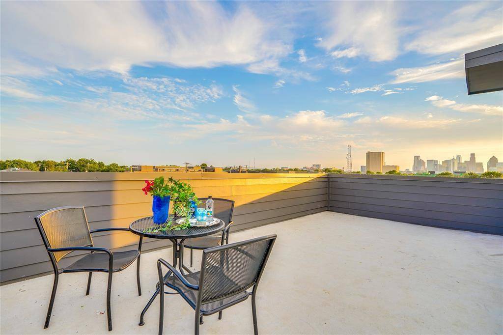 1612 Bennett Avenue #102, Dallas, TX 75206