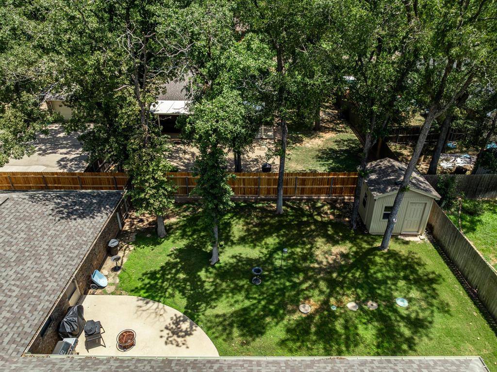 101 Lost Oaks Drive, Waco, TX 76705